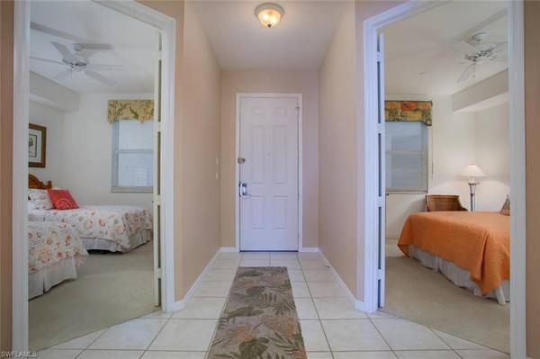 Naples, FL 34108,400 Flagship DR #905