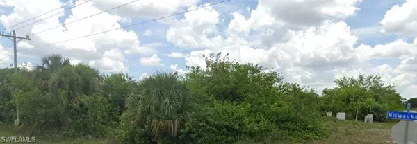 836-838 Milwaukee BLVD, Lehigh Acres, FL 33974
