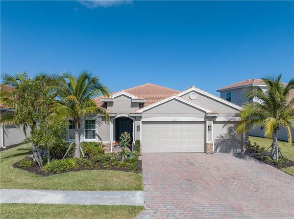 2913 Royal Gardens AVE, Fort Myers, FL 33916