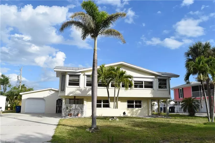 136 Bay Mar DR, Fort Myers Beach, FL 33931