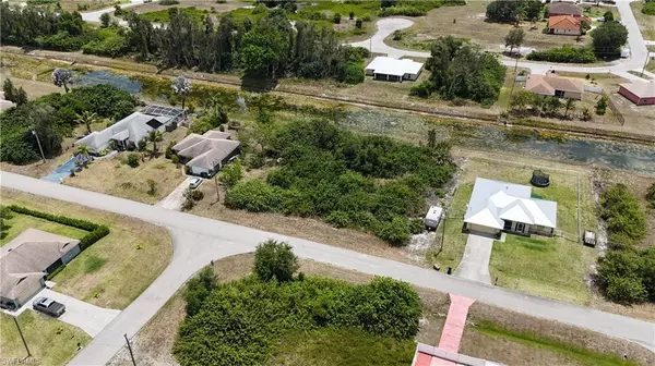 Lehigh Acres, FL 33974,114 Preston ST