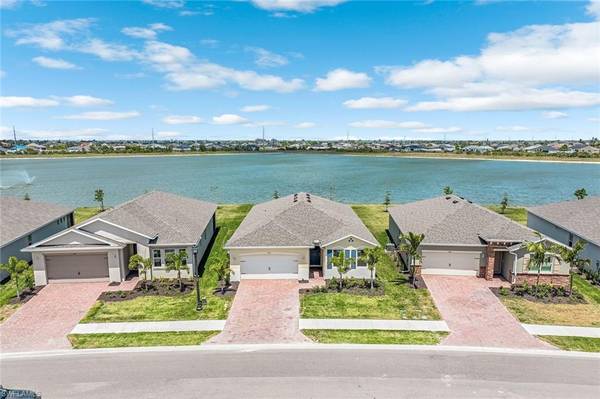 887 Stonewater Lake TER, Cape Coral, FL 33993