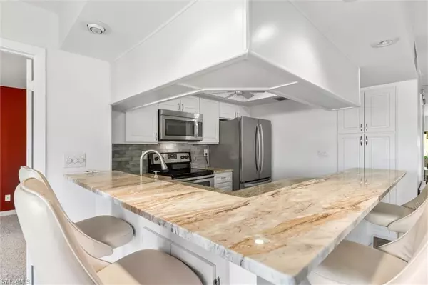 Fort Myers, FL 33907,5625 Trailwinds DR #412