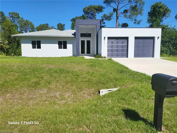 Lehigh Acres, FL 33974,521 Frank Jewett AVE S