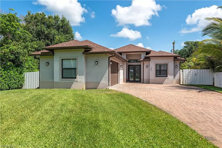 1021 Creech RD, Naples, FL 34103