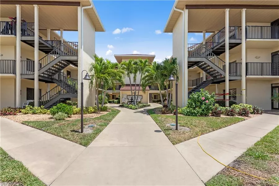 11300 Caravel CIR #303, Fort Myers, FL 33908