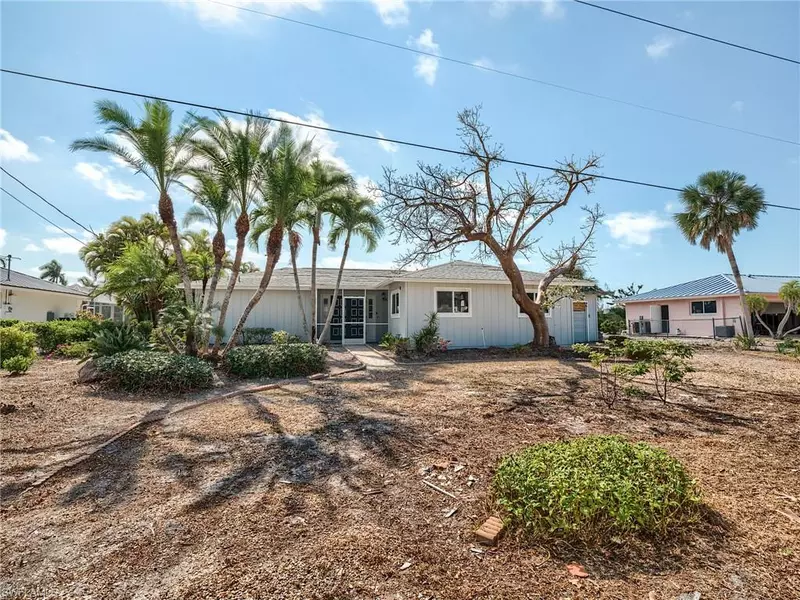 1016 Fish Crow RD, Sanibel, FL 33957