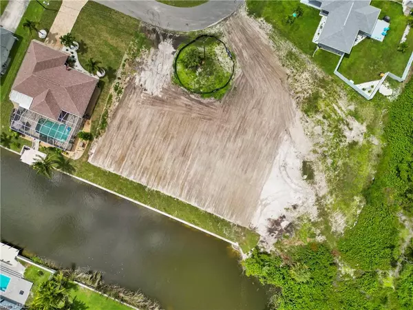 Cape Coral, FL 33993,1202 NW 2nd TER