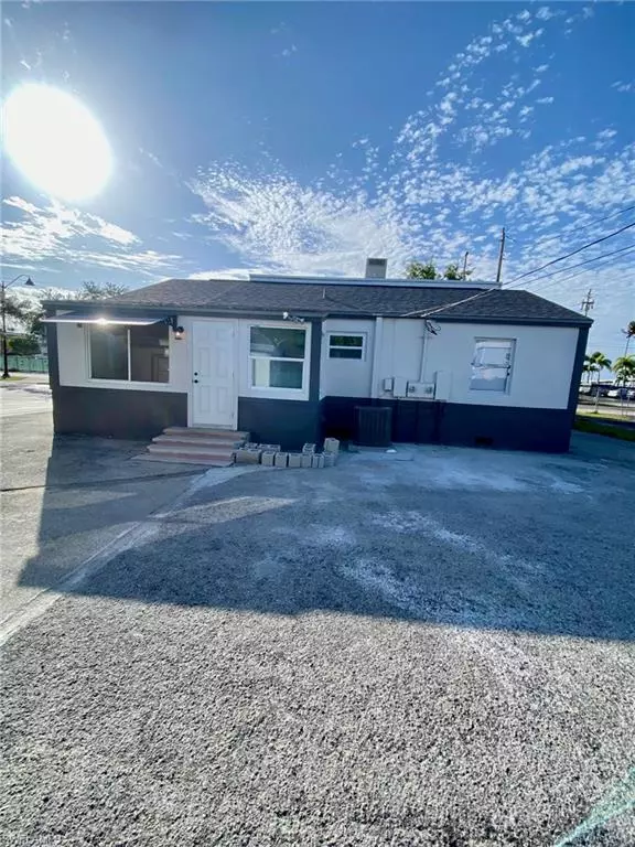 Fort Myers, FL 33901,2037 W 1st ST