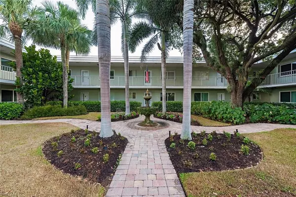 513 Broad AVE S #513, Naples, FL 34102