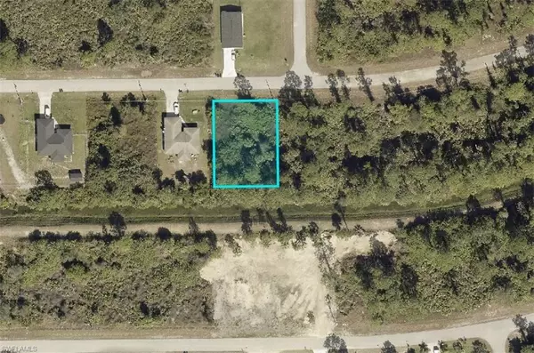 922 Anthony ST E, Lehigh Acres, FL 33974