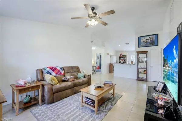 Cape Coral, FL 33991,736 SW 8th TER