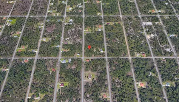 Lehigh Acres, FL 33972,902 Johns AVE