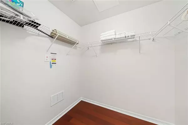 Naples, FL 34113,9175 Celeste DR #103