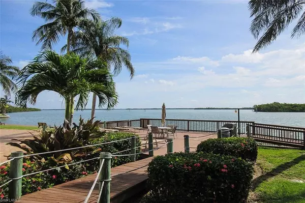 Fort Myers Beach, FL 33931,4265 Bay Beach LN #524