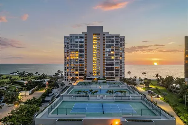 Naples, FL 34103,4301 Gulf Shore BLVD N #202