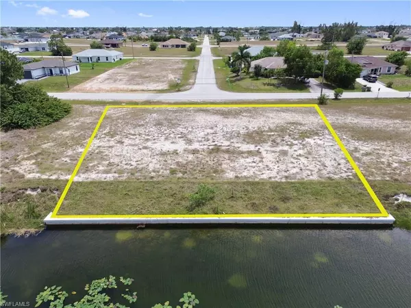2083 NW 17th ST, Cape Coral, FL 33993