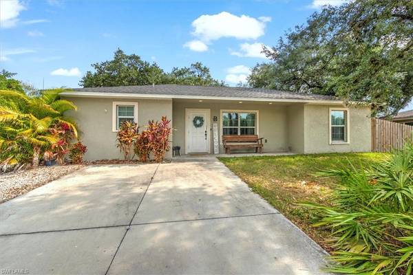 1167 Greenwood AVE, Labelle, FL 33935