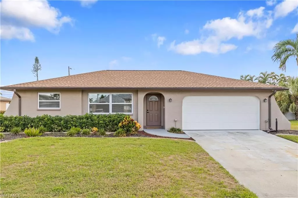 Cape Coral, FL 33990,924 SE 21st TER