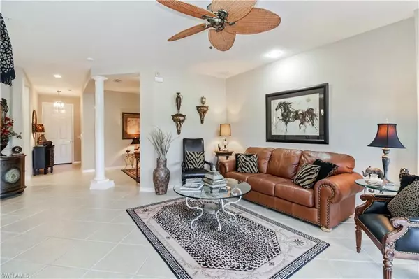 Naples, FL 34112,4660 Winged Foot CT #102