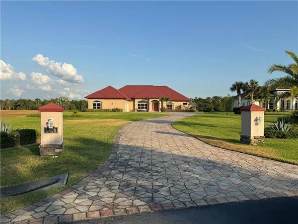 2408 River Way, Labelle, FL 33935