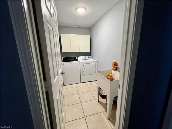 Naples, FL 34104,243 Leawood CIR