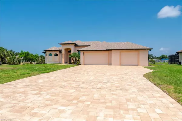 Rotonda West, FL 33947,476 Sweetwater DR