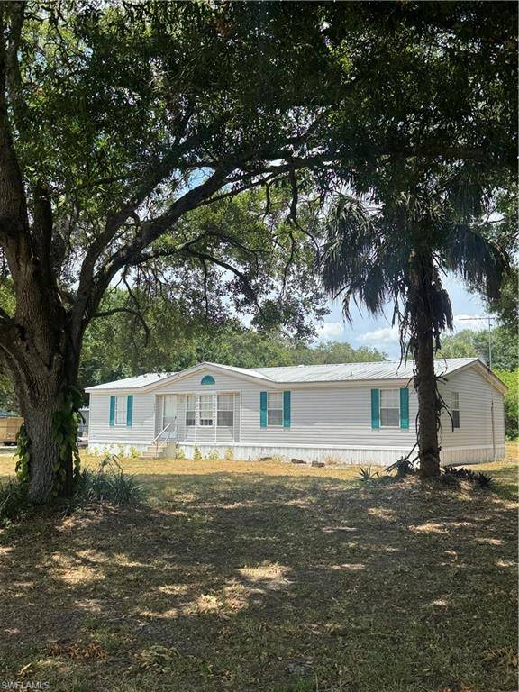 143 Oak DR,  Clewiston,  FL 33440