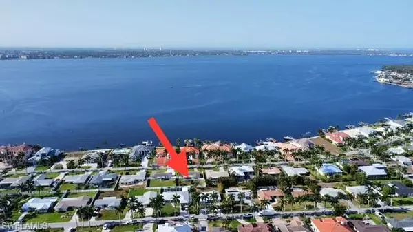 331 Bayshore DR, Cape Coral, FL 33904