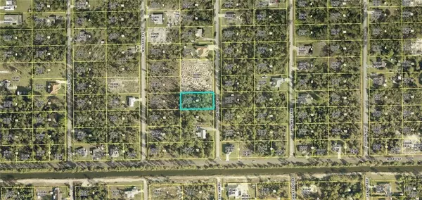 807 Henry AVE, Lehigh Acres, FL 33972