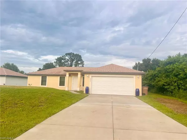 427 McArthur BLVD, Lehigh Acres, FL 33974