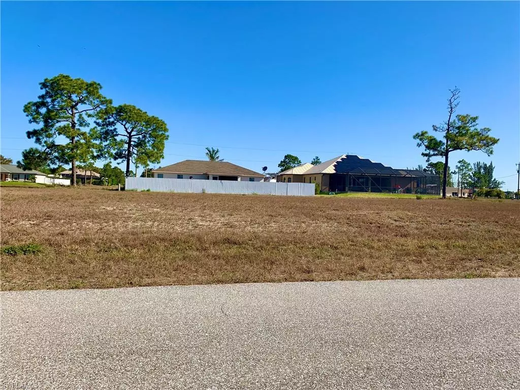 Cape Coral, FL 33993,2307 NW 25th LN