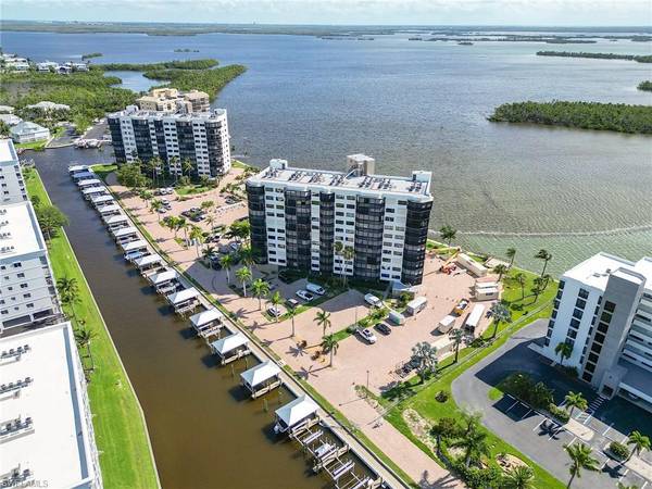 4263 Bay Beach LN #616, Fort Myers Beach, FL 33931