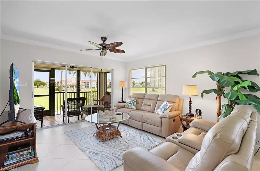 1 High Point CIR W #106, Naples, FL 34103