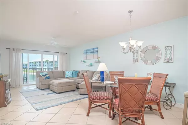 7812 Regal Heron CIR #205, Naples, FL 34104