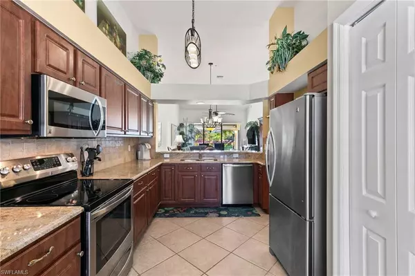 Naples, FL 34109,2385 Harmony LN #202