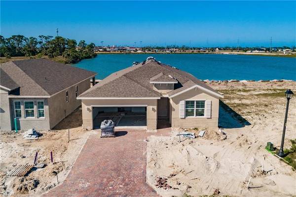 636 Parkshore Lake AVE, Cape Coral, FL 33993