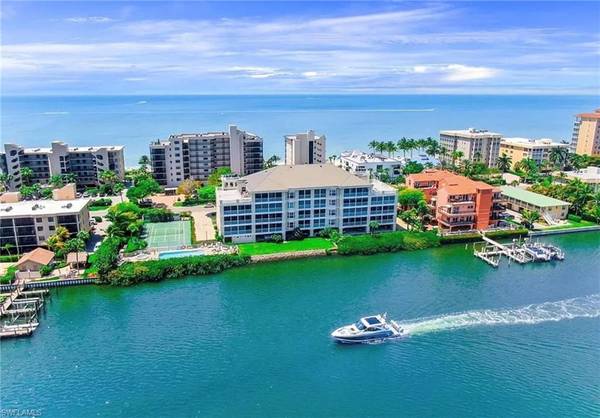 9380 Gulf Shore DR #103,  Naples,  FL 34108