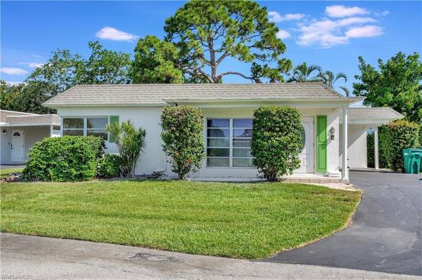 7 Knights Bridge RD #A4,  Naples,  FL 34112