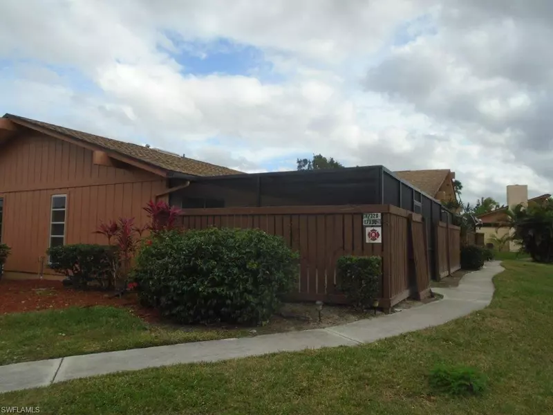 17330 Timber Oak LN, Fort Myers, FL 33908