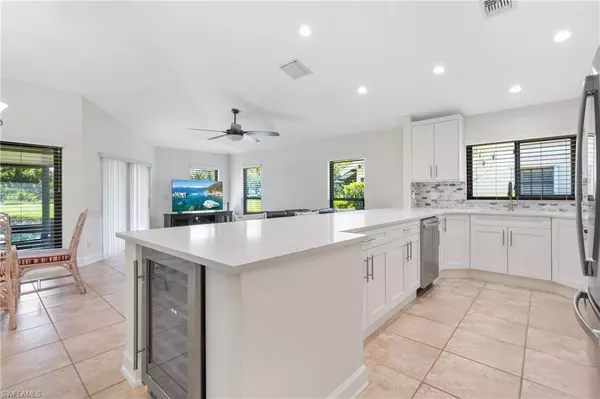 Naples, FL 34110,1343 Park Lake DR #13R