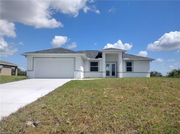 906 Emerald ST, Labelle, FL 33935