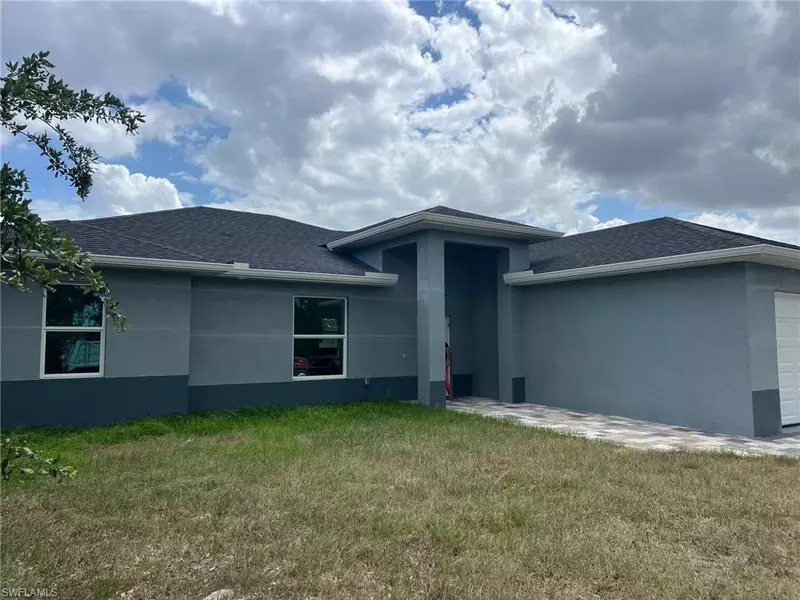 2923 19th ST SW, Lehigh Acres, FL 33976