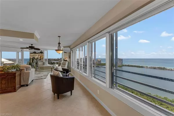 Naples, FL 34108,5555 Heron Point DR #2102