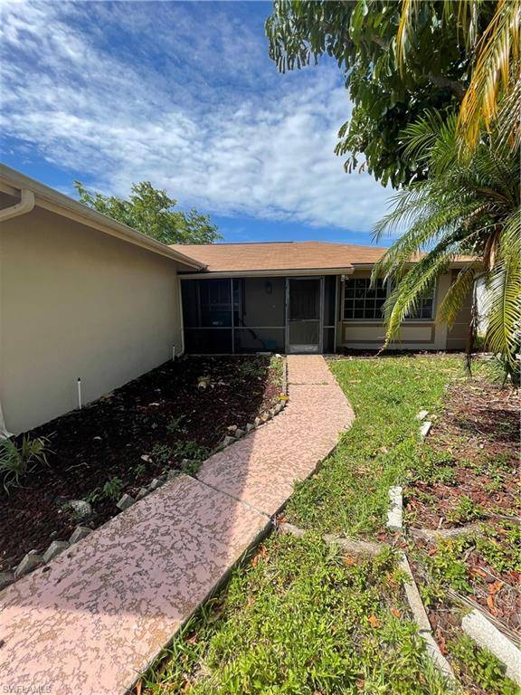 9761 Deerfoot DR, Fort Myers, FL 33919