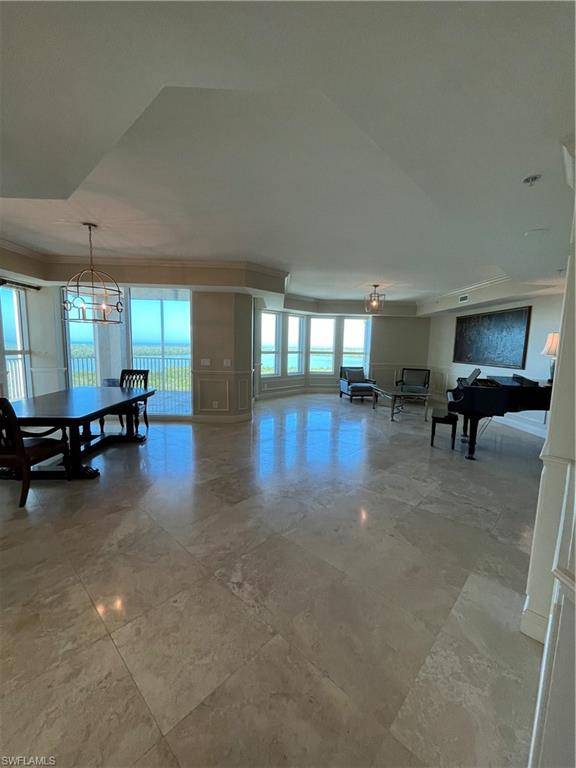 285 Grande WAY #701, Naples, FL 34110