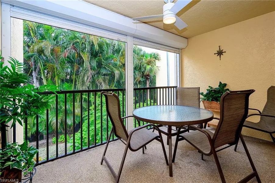 592 Beachwalk CIR #N-203, Naples, FL 34108