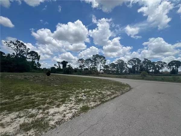 Lehigh Acres, FL 33973,2202 Bunker RD