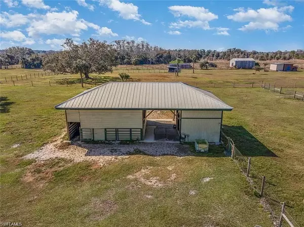 Fort Myers, FL 33913,23660 Tinas LN
