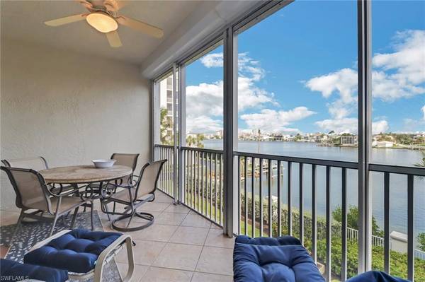 450 Launch CIR #303, Naples, FL 34108